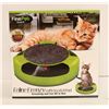 Image 1 : FELINE FRENZY WITH SCRATCH PAD