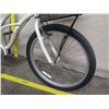 Image 8 : Electra Cruiser 7 White Ladies Road Bike w/ Front Basket