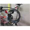 Image 8 : Giant Rincon Red Hybrid Bike w/ Rear Eco Rack