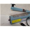 Image 2 : Cosmic RF Electric Impact Hand Sealer KF-200H