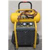 Image 1 : DeWalt D55146 Portable 200 PSI Compressor 1.6HP w/ 4.5 Gallon Tank