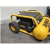 Image 8 : DeWalt D55146 Portable 200 PSI Compressor 1.6HP w/ 4.5 Gallon Tank