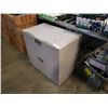 Image 2 : 2 DRAWER LATERAL FILING CABINET
