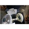 Image 2 : 2 HEATERS AND 2 FANS