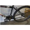 Image 3 : WHITE/BLACK SPORTEK BIKE