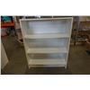 Image 2 : 3 WHITE BOOKSHELFS