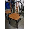 Image 8 : WOOD DINING TABLE WITH 4 CHAIRS