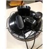 Image 2 : IROBOT ROOMBA MODEL 880 WITH CHARGING DOCK AND 2 SENSERS