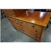 Image 2 : 8 DRAWER DRESSER - MADE IN USA
