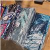Image 2 : 5 NEW 59"X51" WALL TAPESTRIES RETAIL $19 EACH
