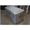 Image 2 : METAL STEAMER TRUNK