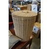 Image 2 : WICKER HAMPER, FLOOR LAMP, METAL RACK AND MARILYN MONROE THROW PILLOW