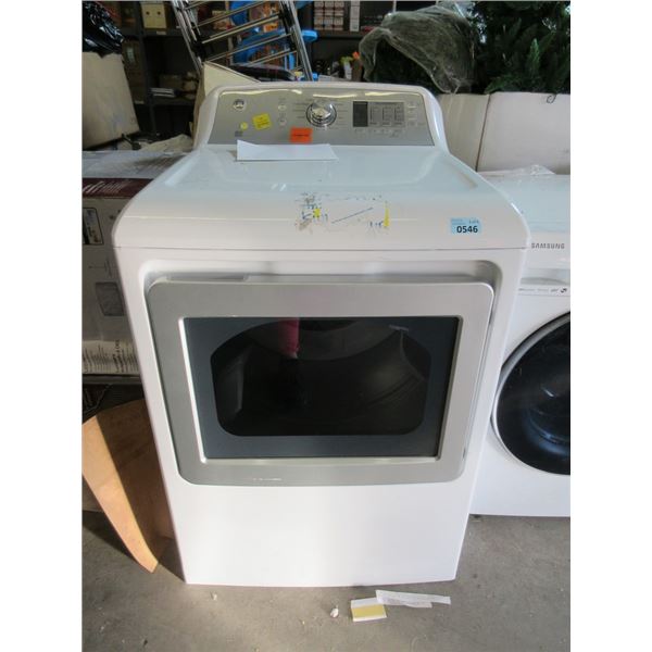 GE Sensor Dry Clothes Dryer - Store Return