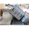 Image 1 : 10 Packages of Plastic Bins, Baskets & Trays