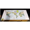 Image 2 : VINTAGE DESK WITH WORLD MAP