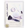 Image 1 : NUDE BY NATURE COMPLEXION ESSENTIALS STARTER KIT