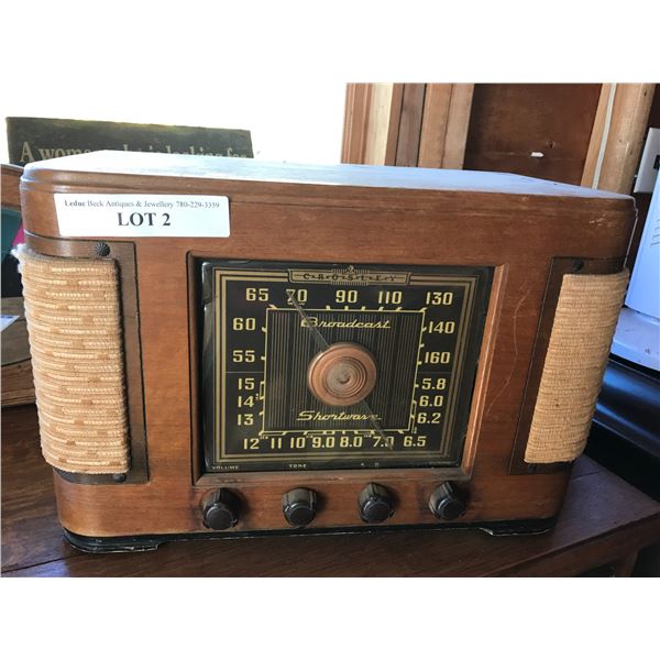 Broadcast Crosley shortwave radio