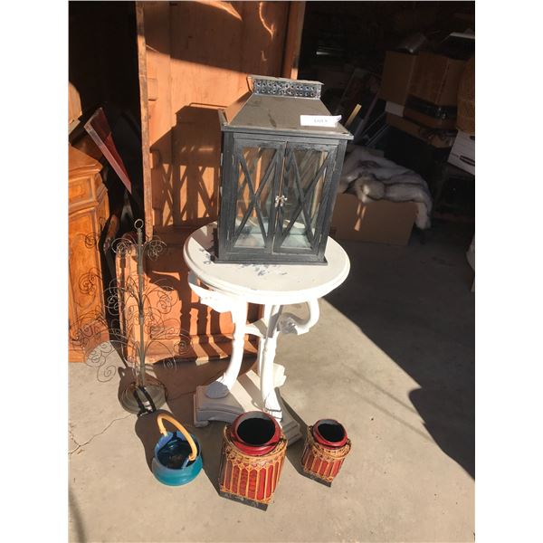 Swan table (white, needs minor repairs), Christmas jewellery decoration holder. Blue pot with handle