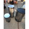 Image 1 : Garbage bins (x3)