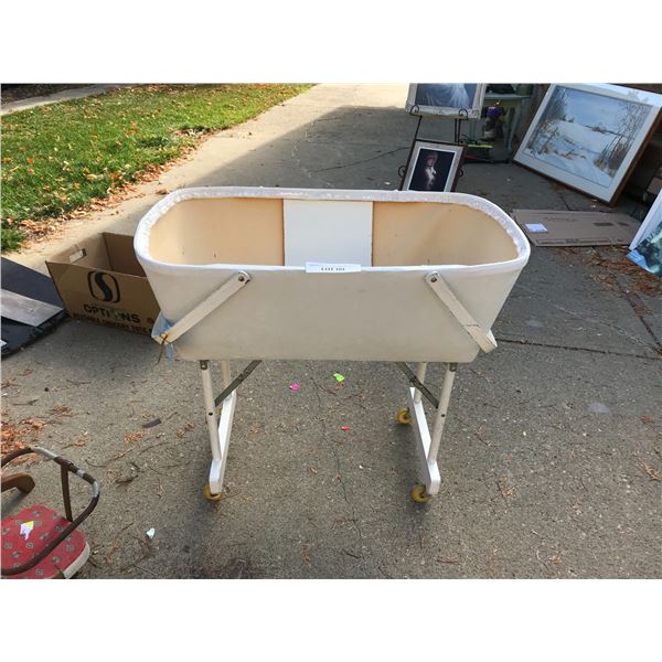 Large White Bassinet