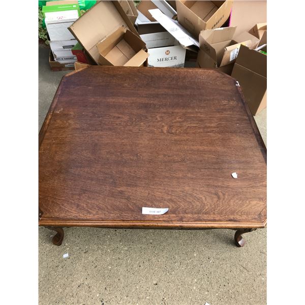 Wood Coffee and Round Table