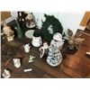 Image 3 : Large wreath, cookie jar, star, Santa,  teapot, moose, asst Christmas decor