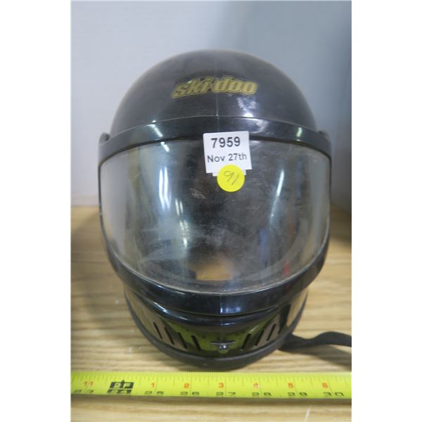 Ski-Doo Helmet (large)