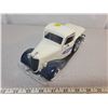 Image 4 : 1:18 scale die cast Ford V8 truck