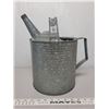 Image 1 : Galvanized watering bucket
