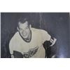 Image 2 : 1964/67 Beehive Hockey Photo Gordie Hower