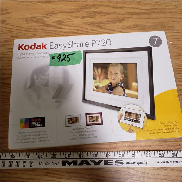 Kodak Easy Share Digital Photo Frame w/Home Décor Kit