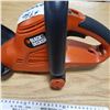 Image 3 : Black and Decker Electrical Hedge Trimmer with Blade Protector