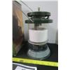 Image 3 : Green Coleman Deluxe Perfect Flow Lantern Brand New