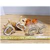 Image 2 : 2 sets of salt & pepper shakers