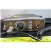 Image 2 : Alaron CB Radio