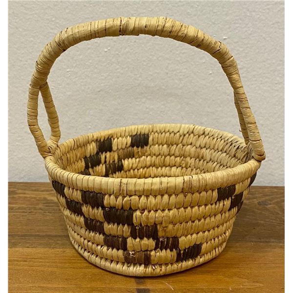 Tohono O’odham small-handled Basket