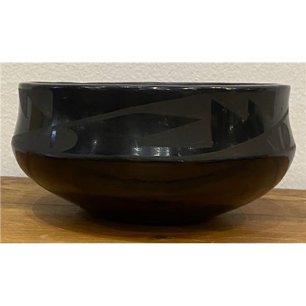 Marie (Martinez) signed San Ildefonso Bowl
