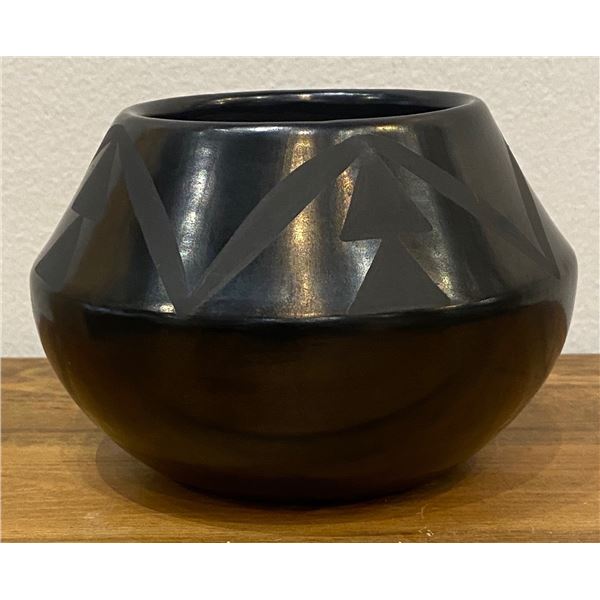 Beautiful Vintage Bowl signed by Lupita Martinez (San Ildefonso Pueblo, NM)