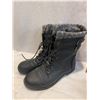 Image 1 : Boots size 8