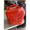 Image 1 : Gas can
