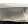 Image 2 : Kenmore over the range microwave