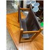 Image 2 : Magazine holder