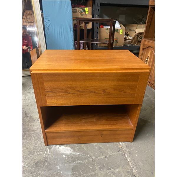 Teak end table