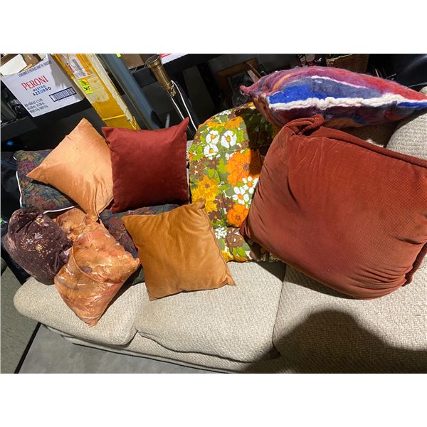 Assorted cushions