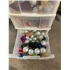 Image 3 : Storage bin and contents