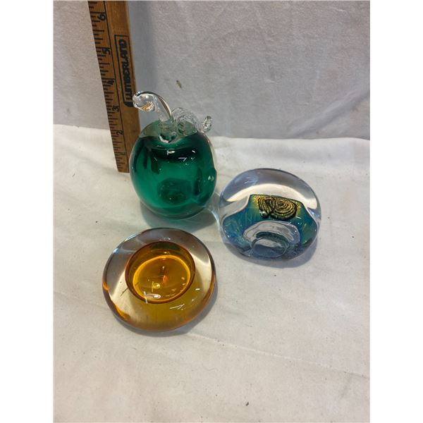 3 paper weights