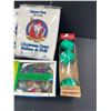 Image 3 : Vintage Lot of Christmas Decorations