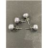 Image 2 : 2 Pair of Silver /Grey Pearl Stud Earrings