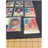 Image 2 : Lot of 10 High Grade Topps 1961 Baseball Cards