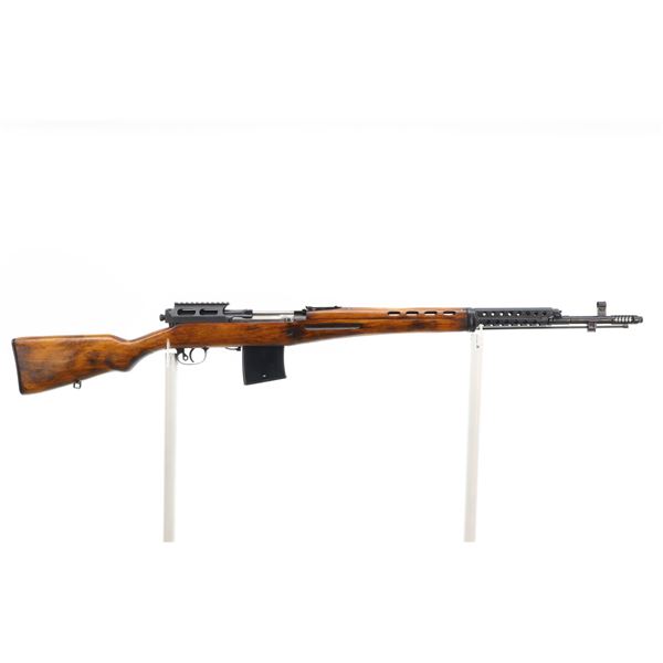RUSSIAN , MODEL: SVT - 40 , CALIBER: 7.62X54R